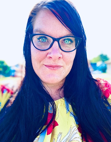 Ashley Bouman Headshot