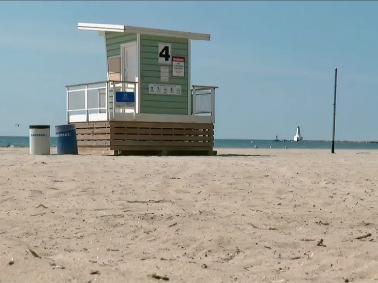 Life guard station at Cobourg Beacy