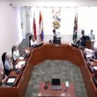 Mayor leaves meeting