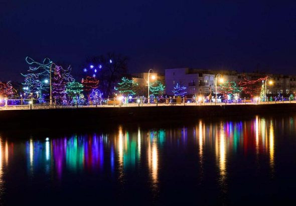 Christmas lights Campbellford riverside