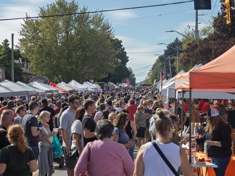 Applefest crowd